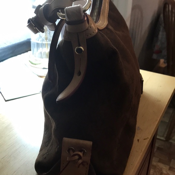 Dooney and Bourke purse - Picture 2 of 4